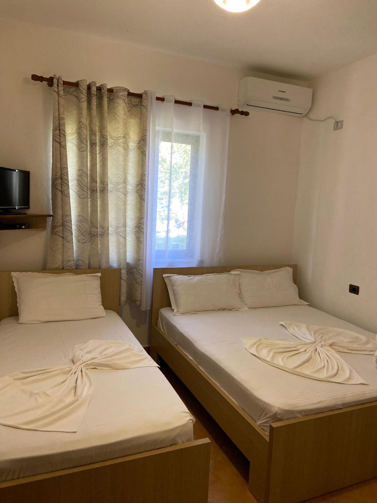 Sun Roll Apartment Baks-Rrjoll